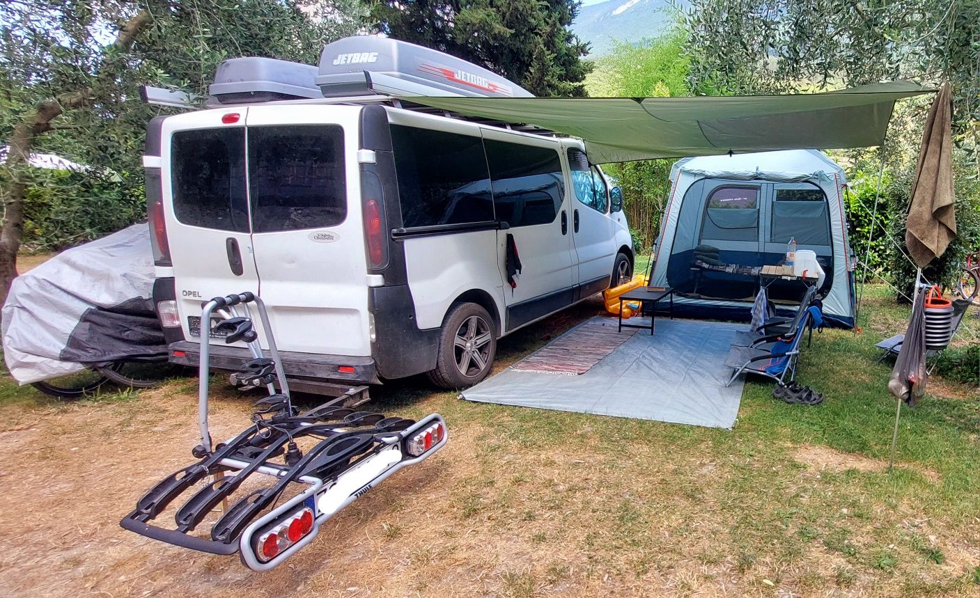Opel Vivaro 2.0 benzyna + LPG kamper
