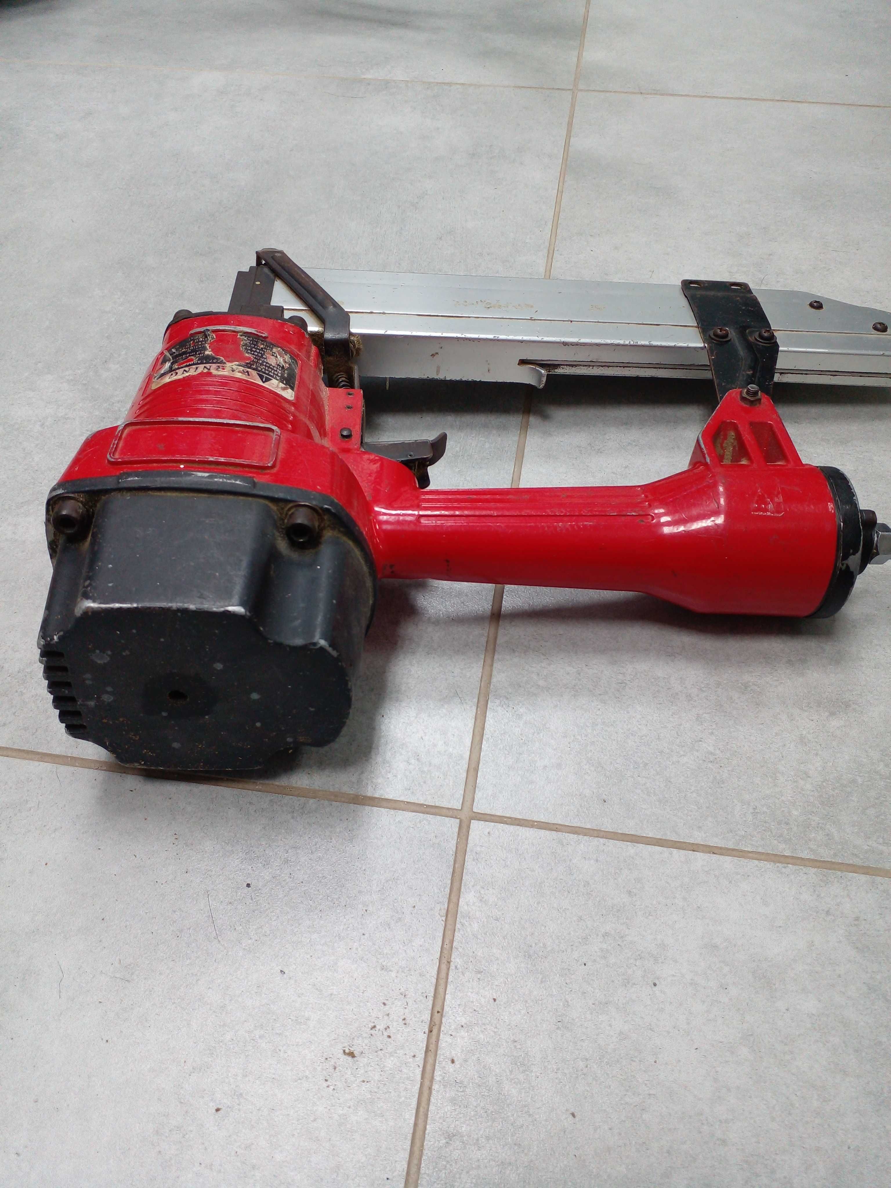 Степлер пневматический Intertool PT 1615