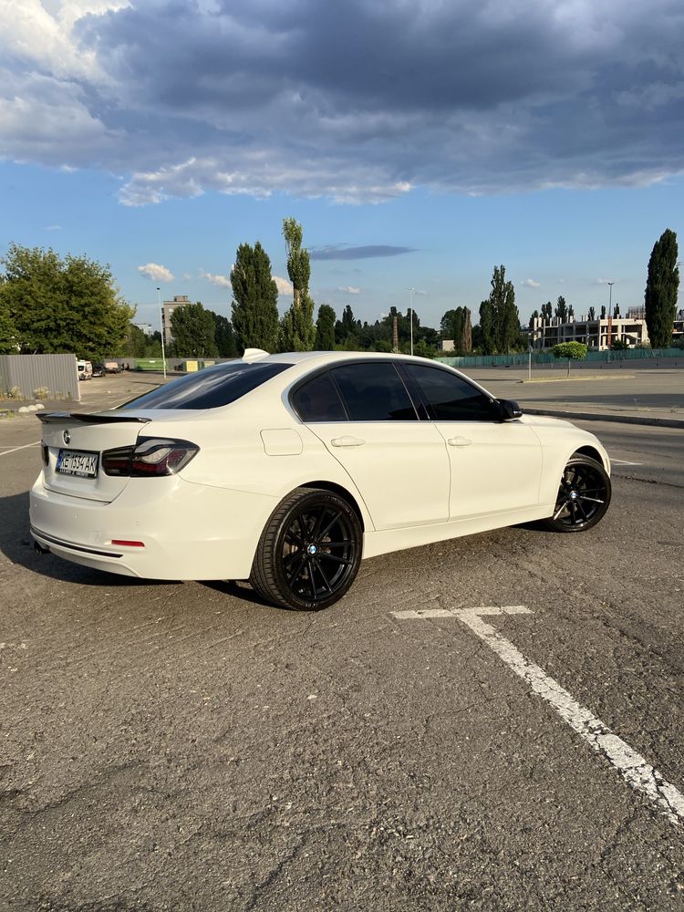 Продам BMW 330e I Perfomance
