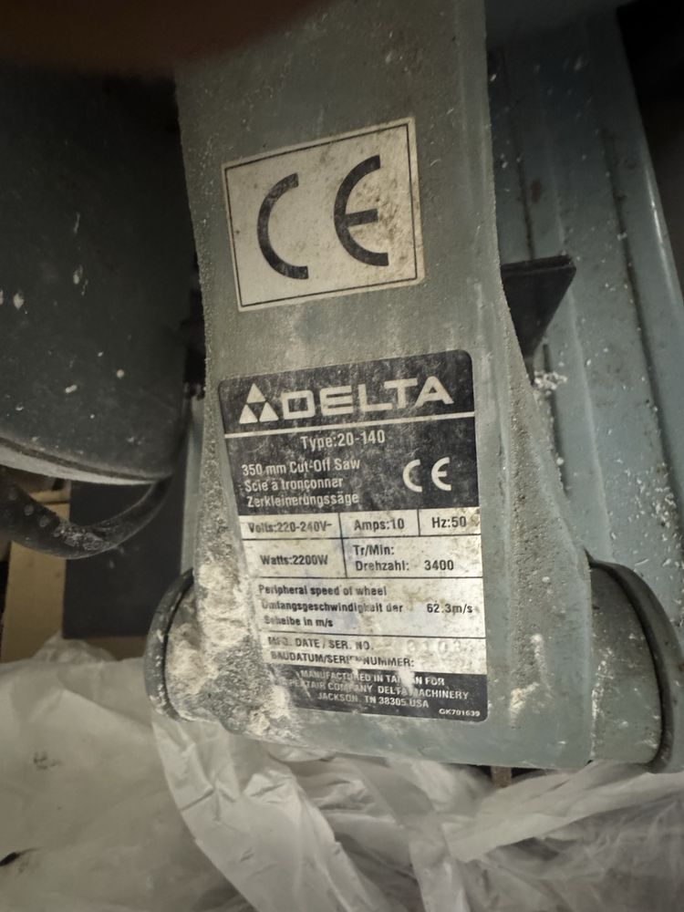 máquina de cortar madeira