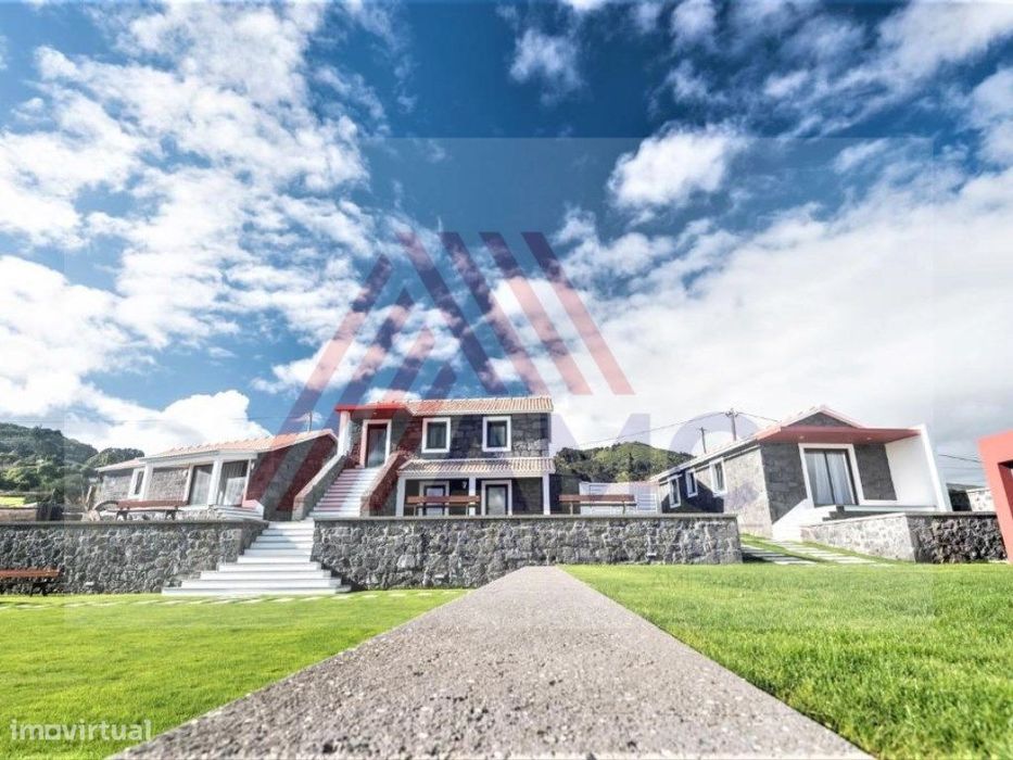 Empreendimento Com 4 Moradias Em Alojamento Local