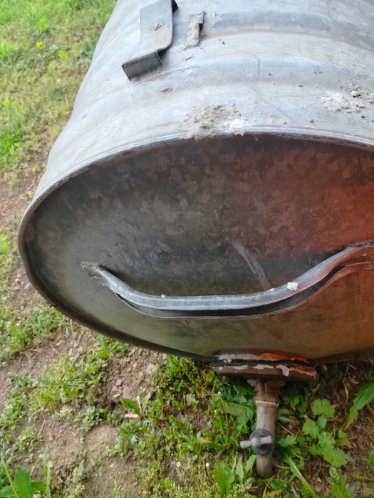 Sprzedam beczke 600litr.ocynk