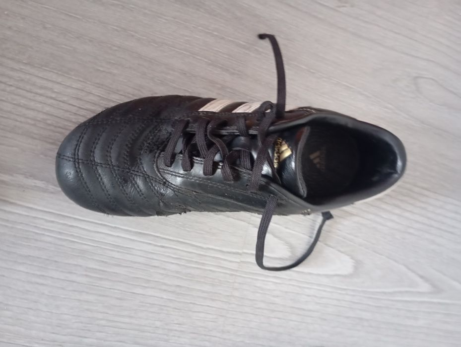 Продам бутсы футбольные