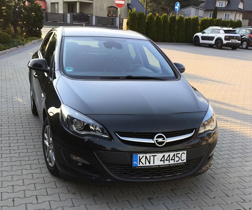 Opel Astra Opel Astra IV 1.4 Turbo 140KM stan idealny, tylko 125 tyś km