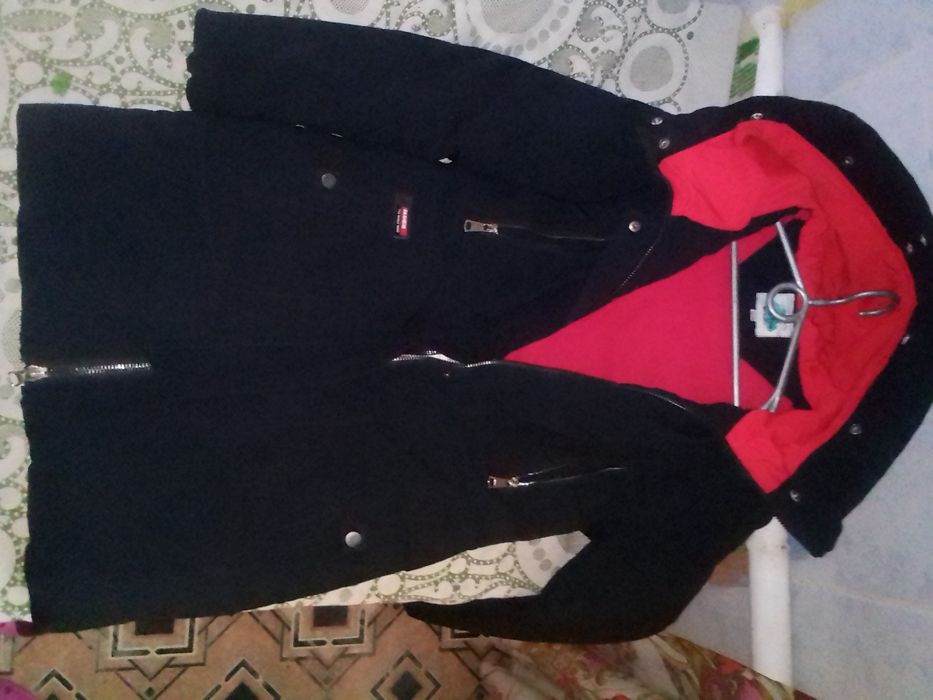 Зимова куртка 152 см