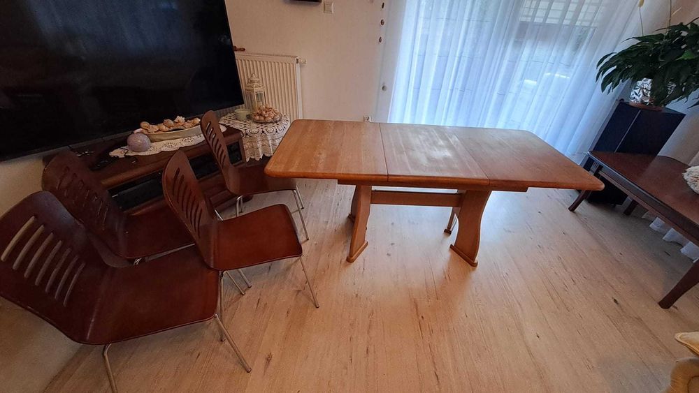 Sprzedam stół i krzesła