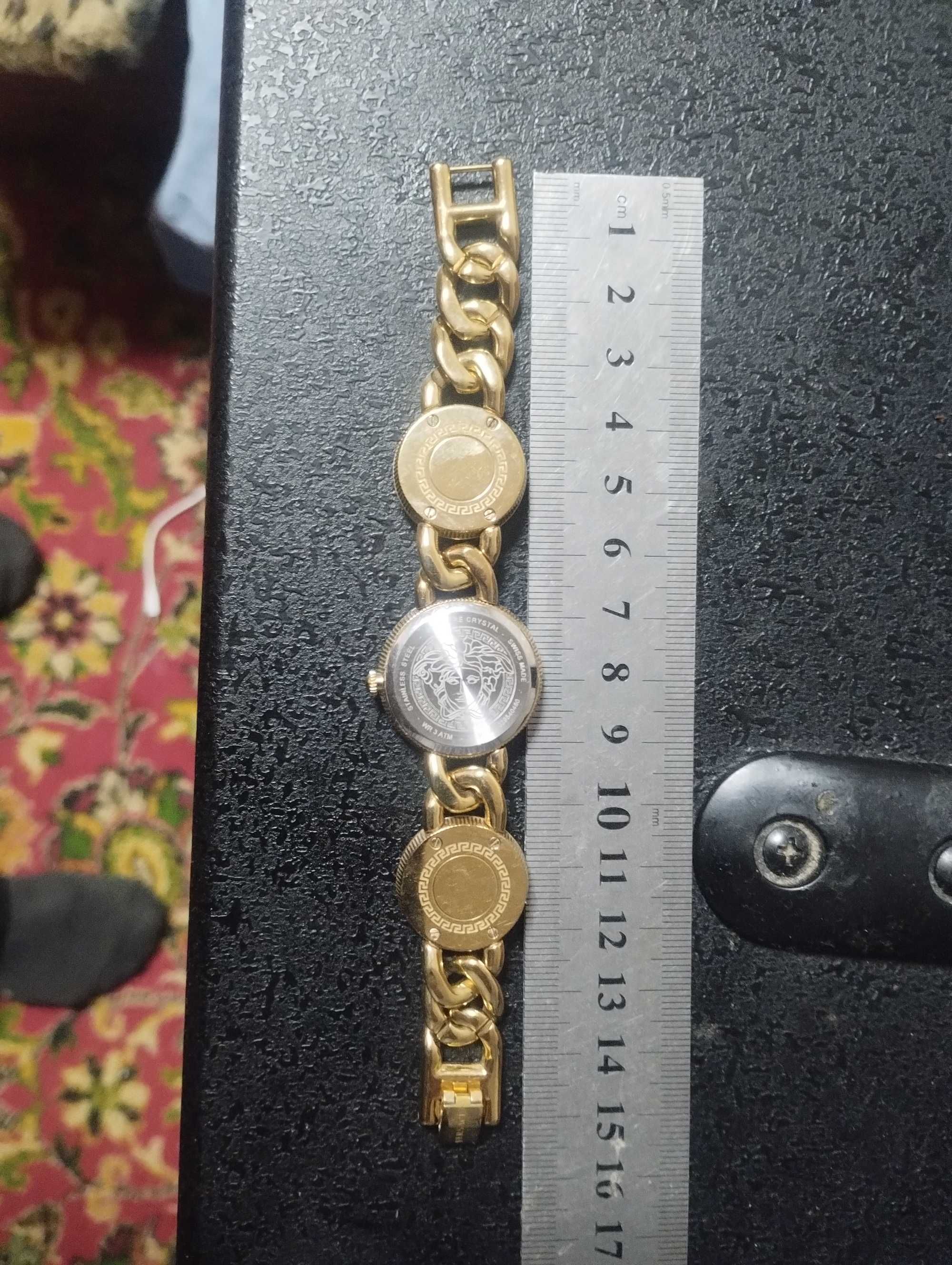 Versace. Виробництво Швейцарія