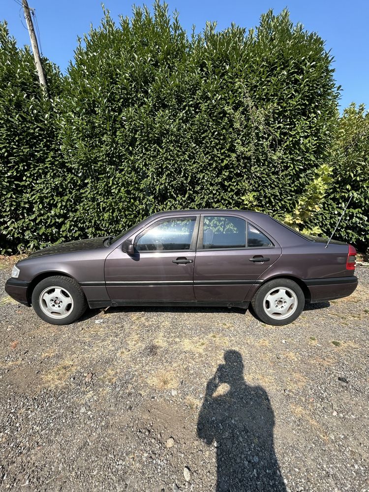 Vendo Mercedes c200