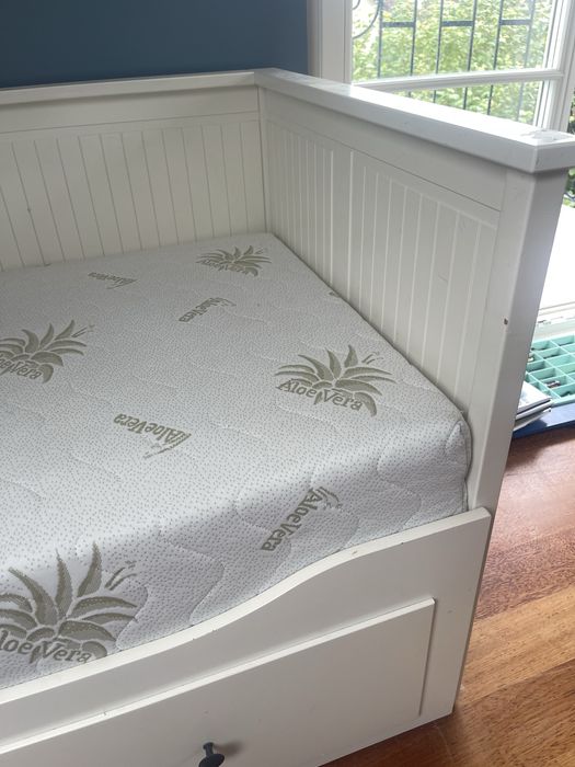 Łóżko HEMNES z materacem
