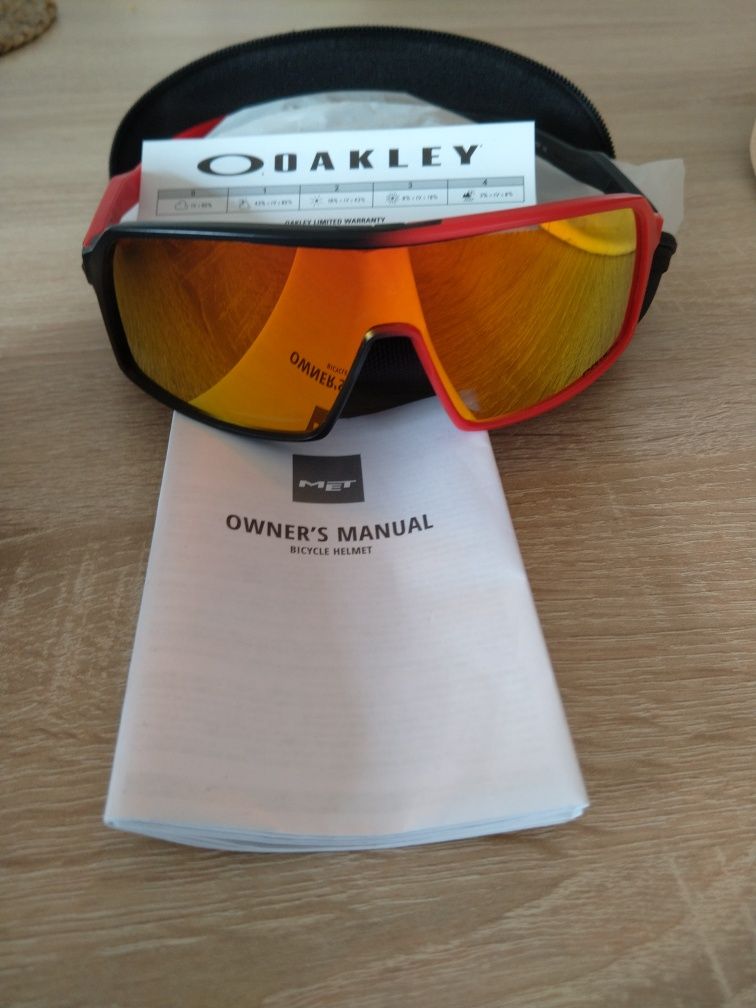 Vendo  óculos novos Oakley