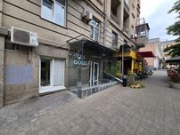 Продаж комерційного приміщення в Центрі Золоті Ворота Лисенка