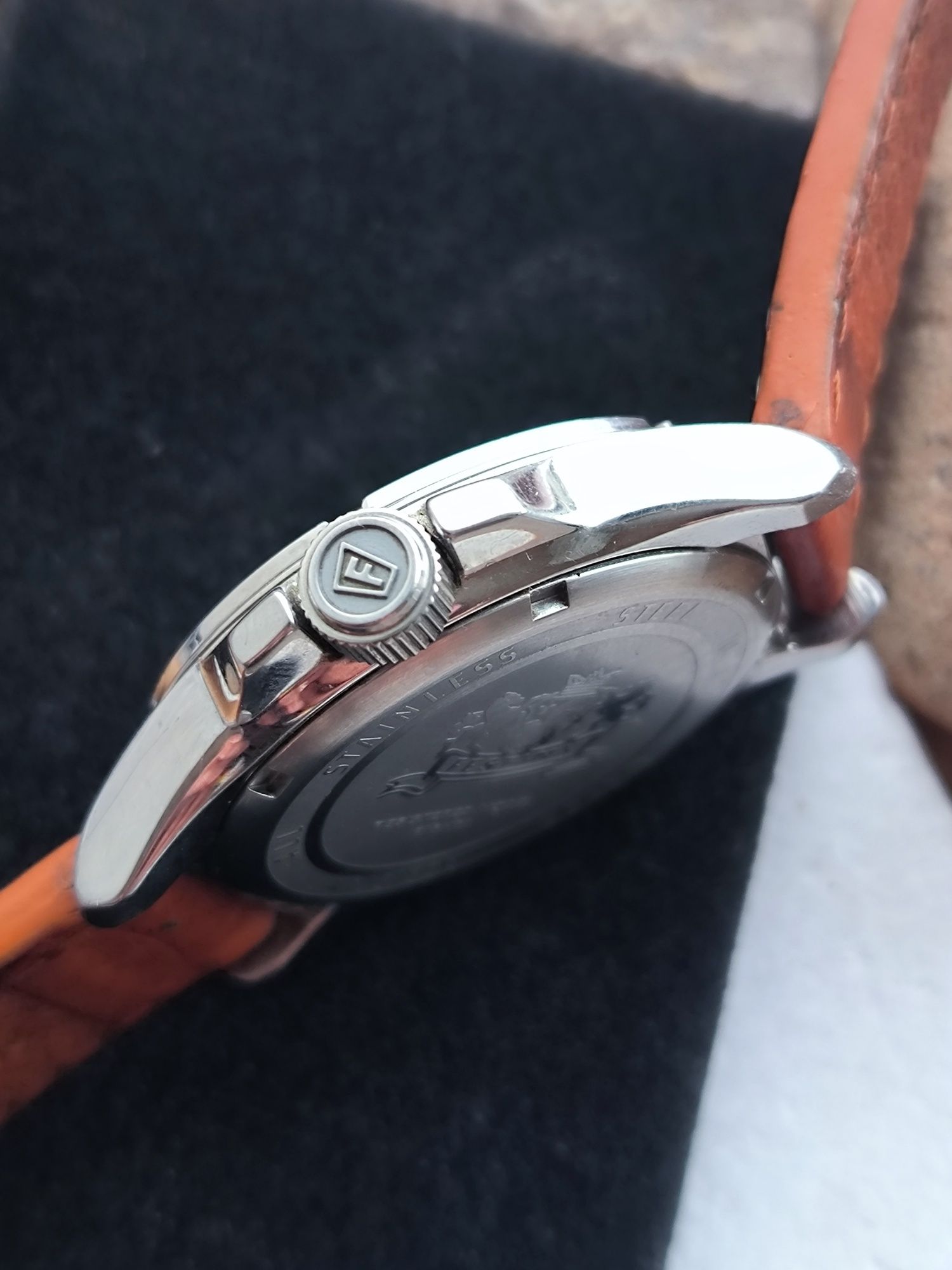 Продам годинник FESTINA!