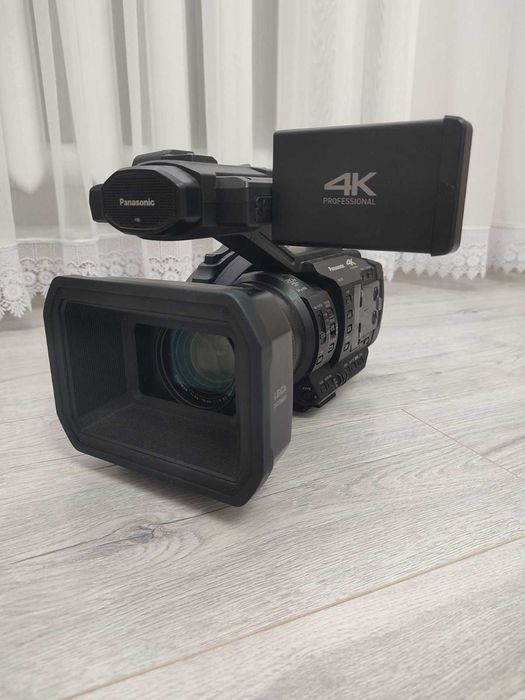 Професійна відеокамера Panasonic HC-X1  4K / 24p, UHD 4K / 60p.