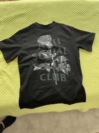 Tshirt anti social social club preta com rosa cinzenta