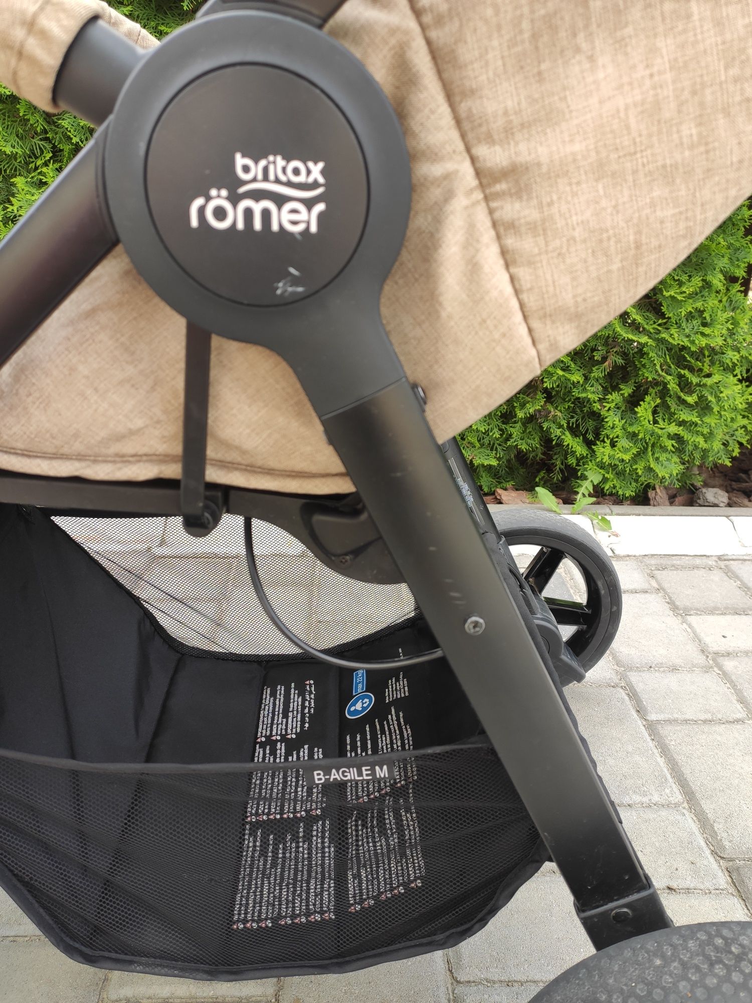 Прогулочна коляска Britax Romer B-AGILE M (Linen Beige)