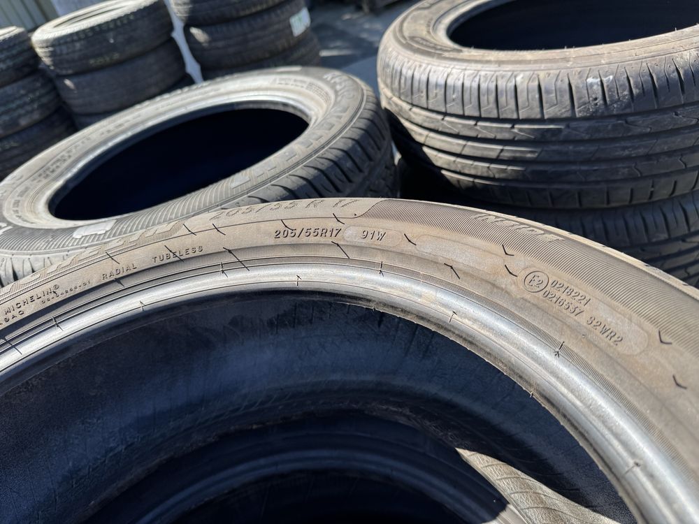 Шини 205/55 R17 Goodyear 4 шт та Michelin 4 шт. літо , як нові