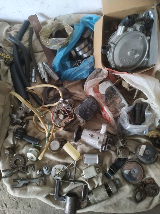 Запчастини на москвич