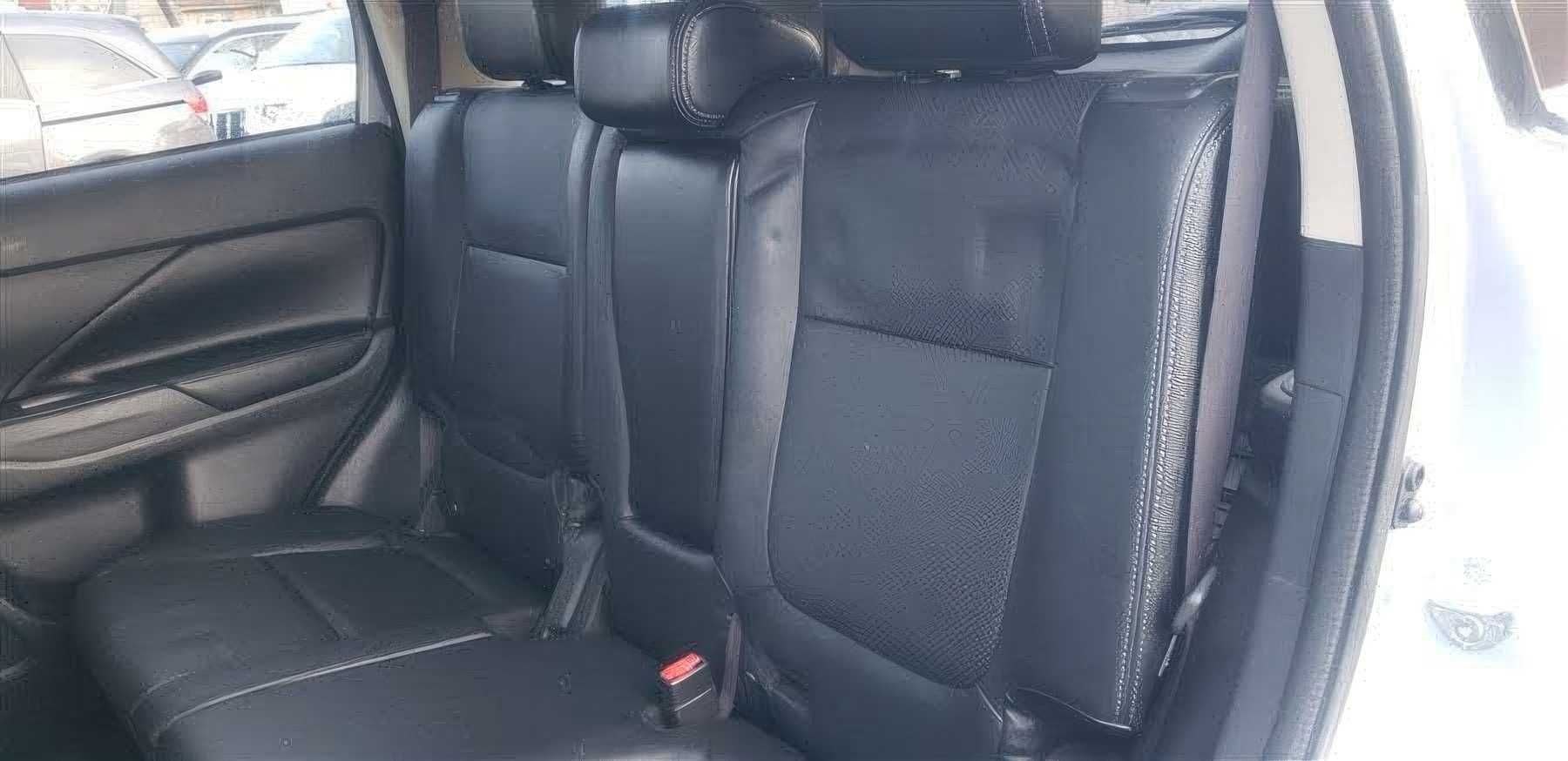 2015 Mitsubishi Outlander SE