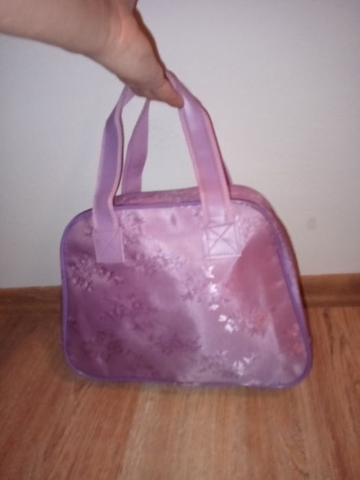 Nowa kosmetyczka na kosmetyki.