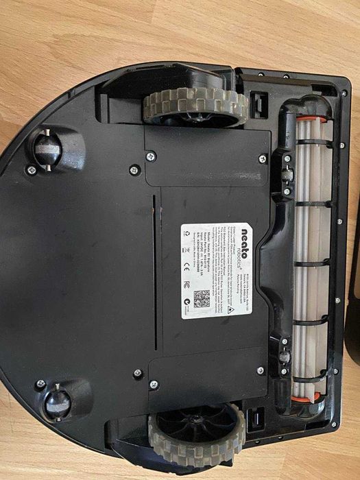 Робот пилосос Neato Robotics XV Signature