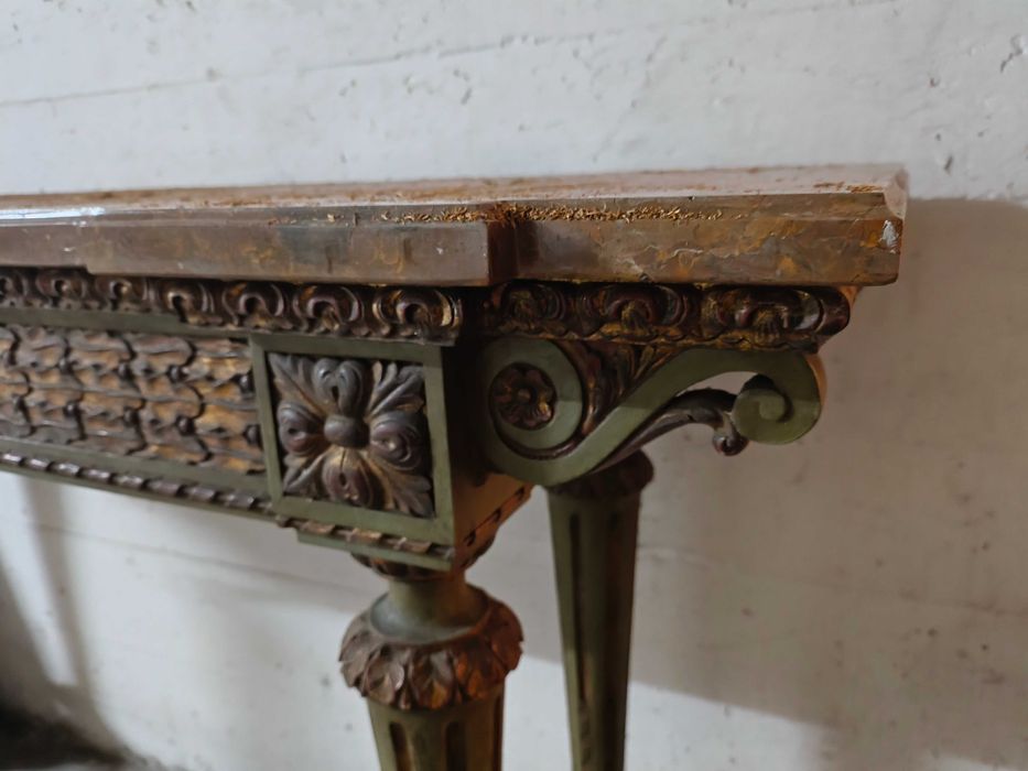 Credência Antiga em Talha e Pedra