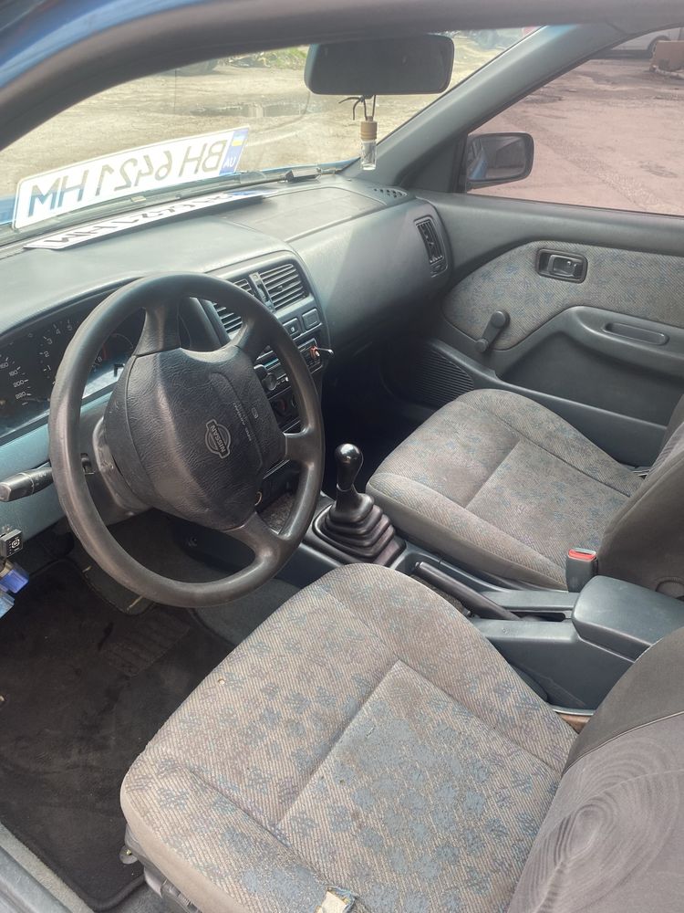 Nissan Almera 1.6 бензин