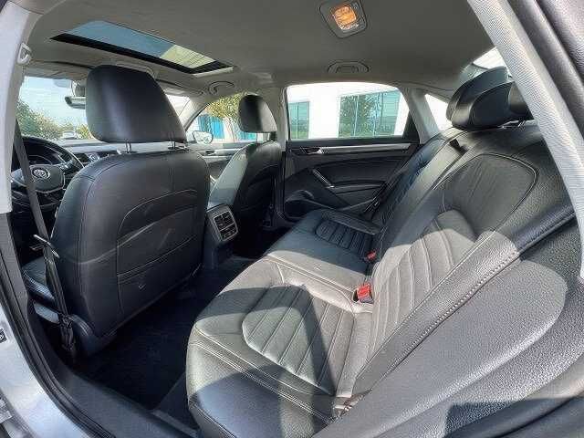 2017 Volkswagen Passat V6 SEL Premium