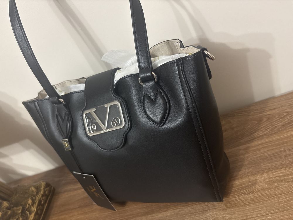 Torebka srednia klasyczna italy versace
