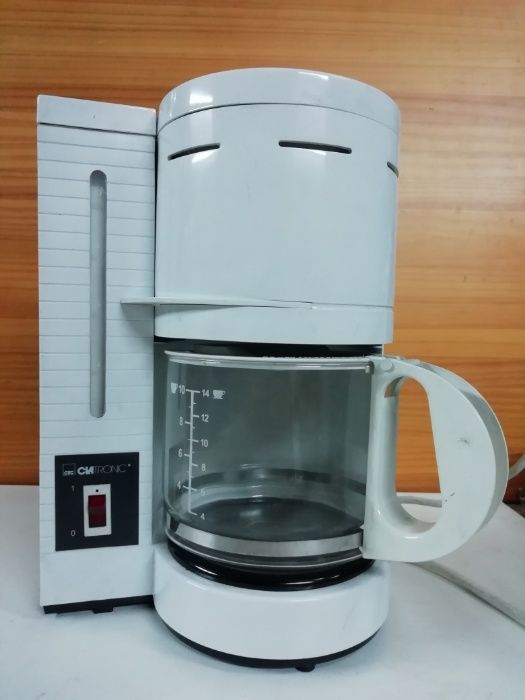 Máquina de café de filtro marca Clatronic