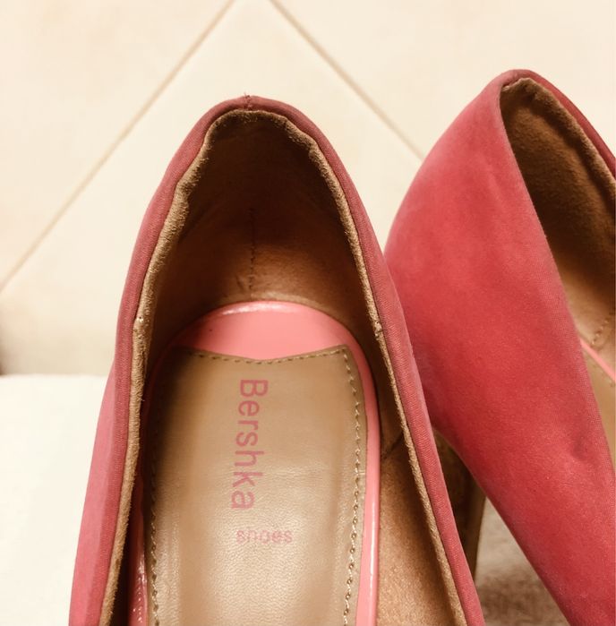 Sapato salto alto Bershka nr 38, coral, salto e sola de cortiça