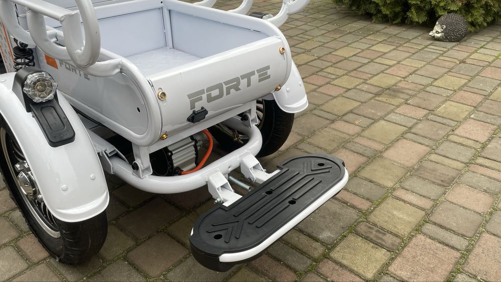 АКЦІЯ НОВИЙ Електроскутер FORTE CARGO трицикл скутер на акамуляторі