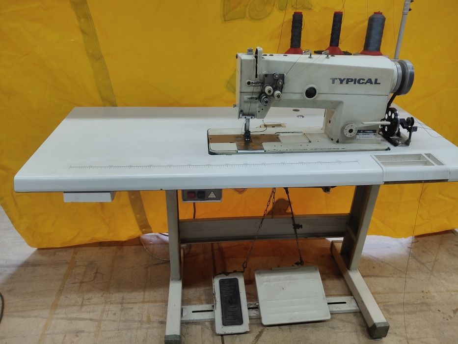 Двоголкова швейна машина Typical GC6872H .