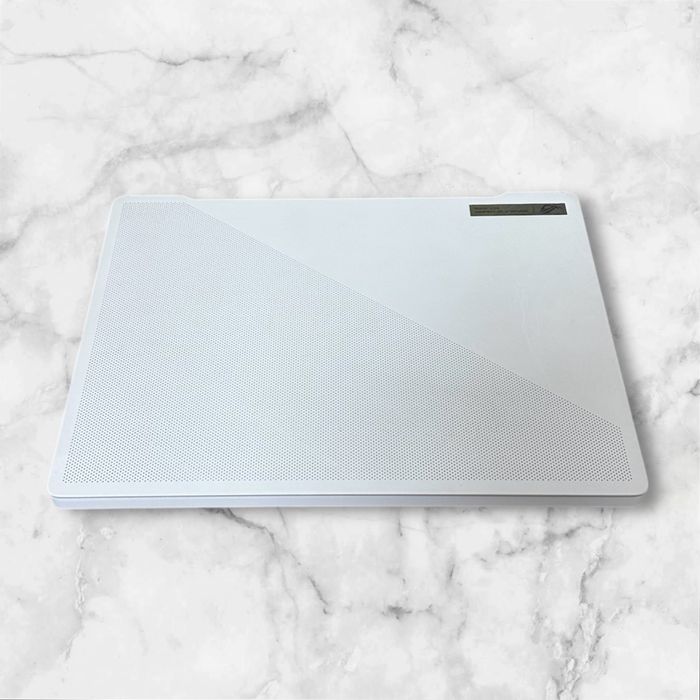 Asus Rog Ryzen 9 7940HS/48gb DDR5/2TB ssd/14’0 2K QHD 165Hz