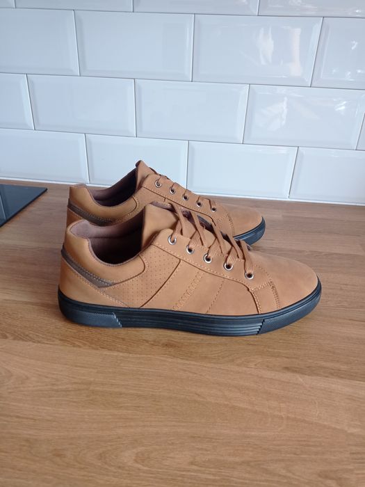 Buty męskie półbuty 40-45 camelowe