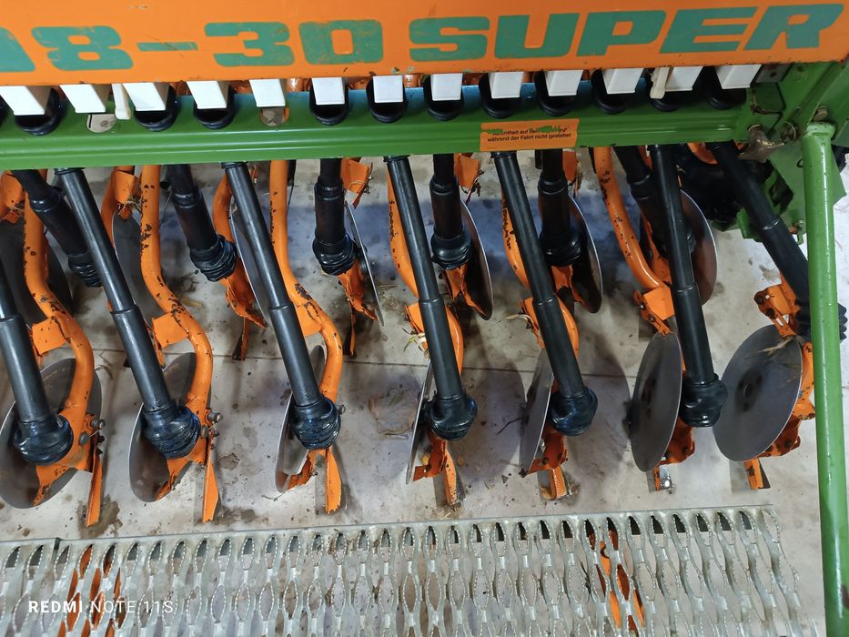 Amazone D8 talerzowy ścieżki znaczniki licznik hektarów nie D9 AD KG