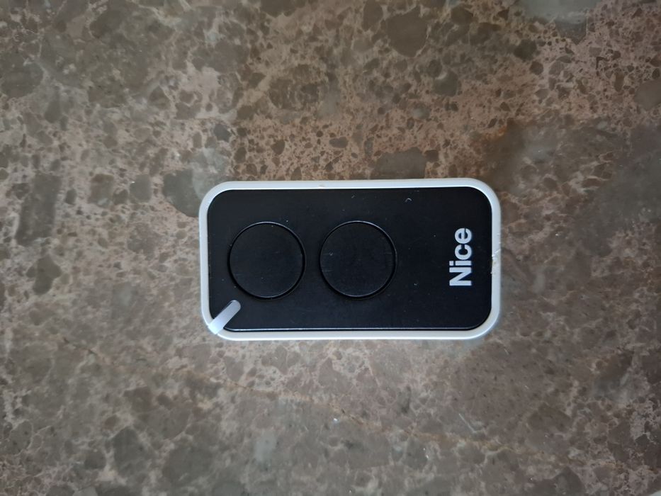 Comando portão/garagem Nice