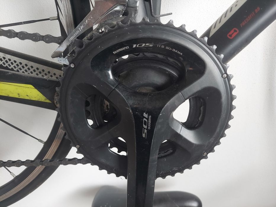 Bicicleta estrada KTM carbono