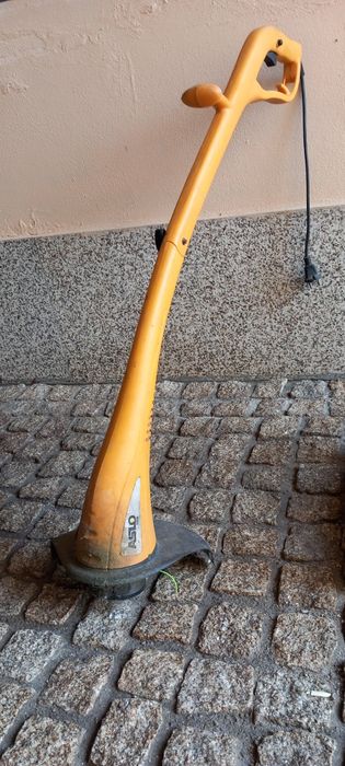 Maquina de cortar relva e aparador de cantos elétricos