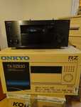 Amplituner ONKYO TX RZ 830 + gratis Melodika Purple Rain 1,5 m