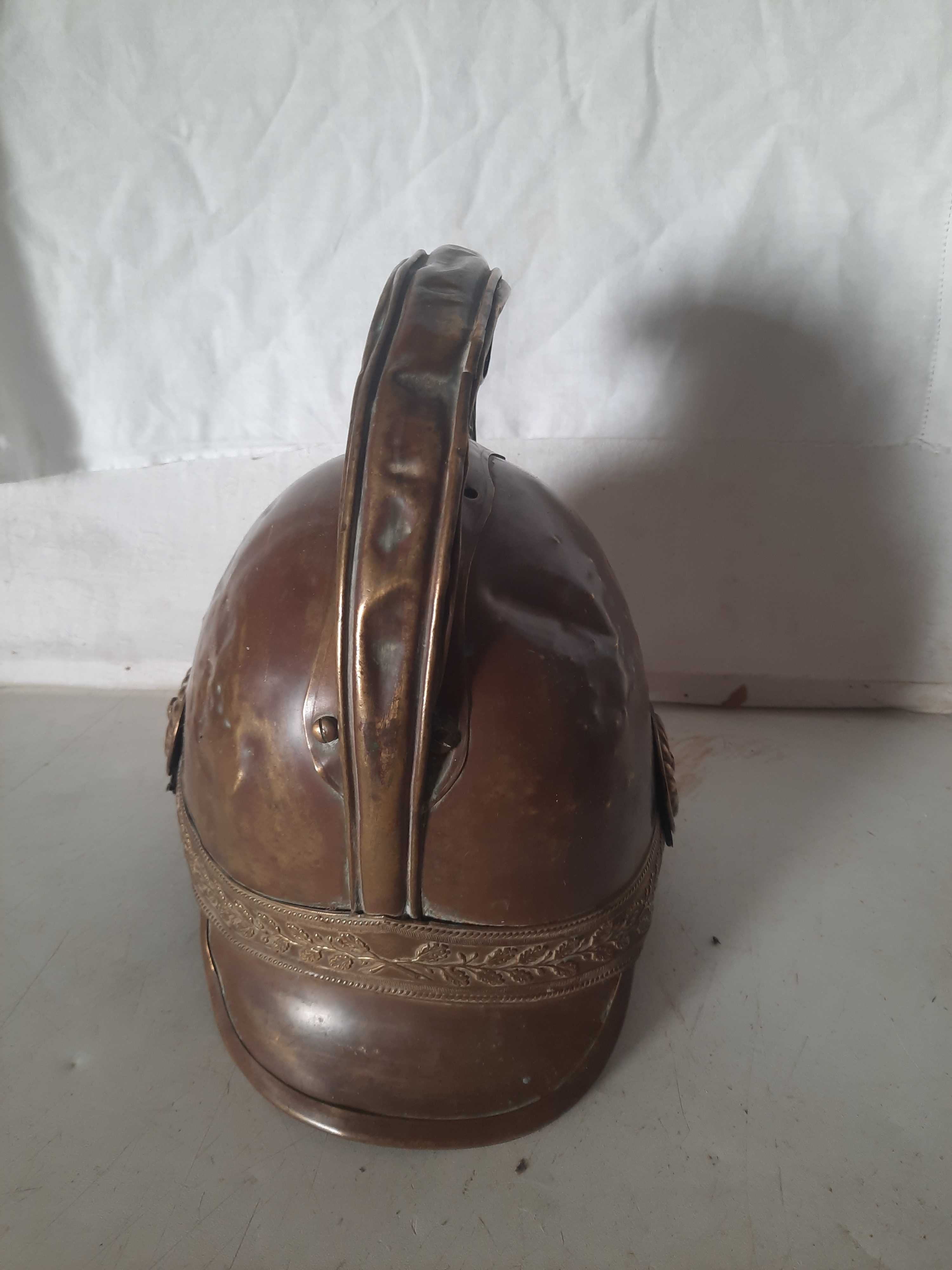 Capacete antigo dos bombeiros franceses