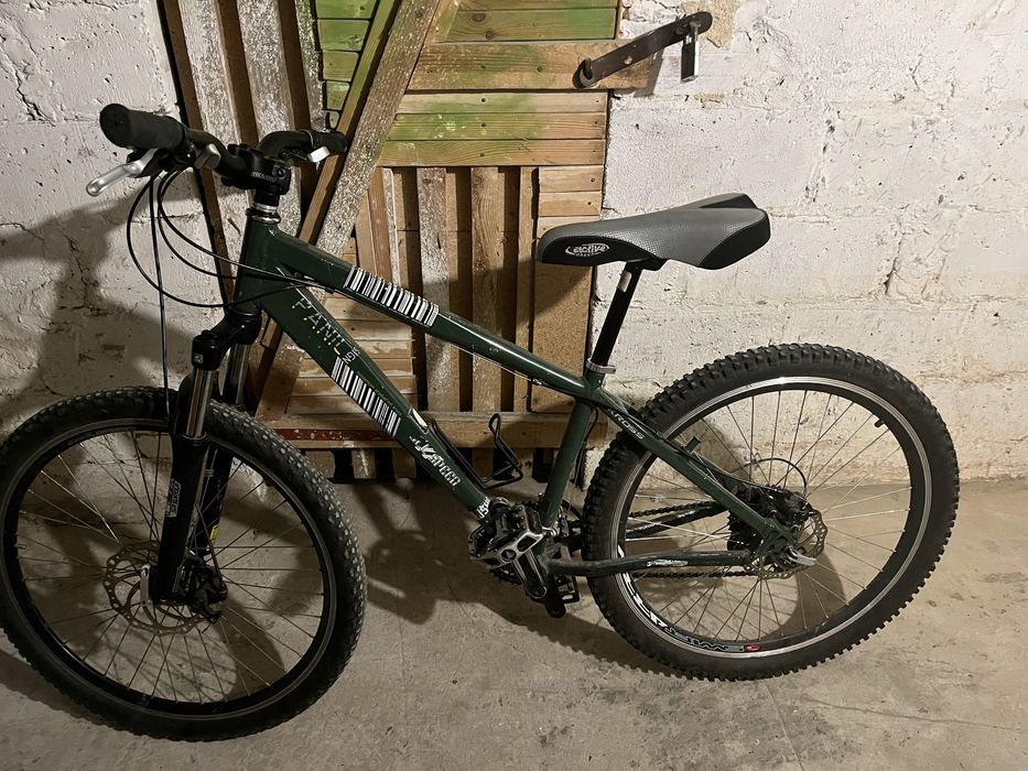 Rower Kross Panic Sign