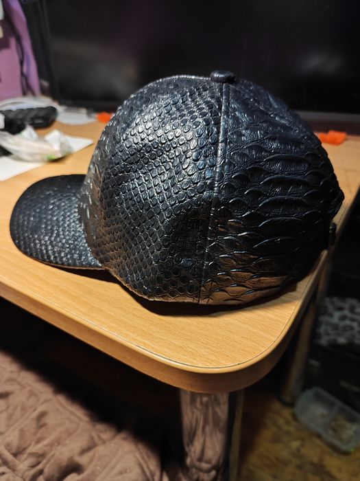 Кожаная кепка/бейсболка кожа питона р 56-58.