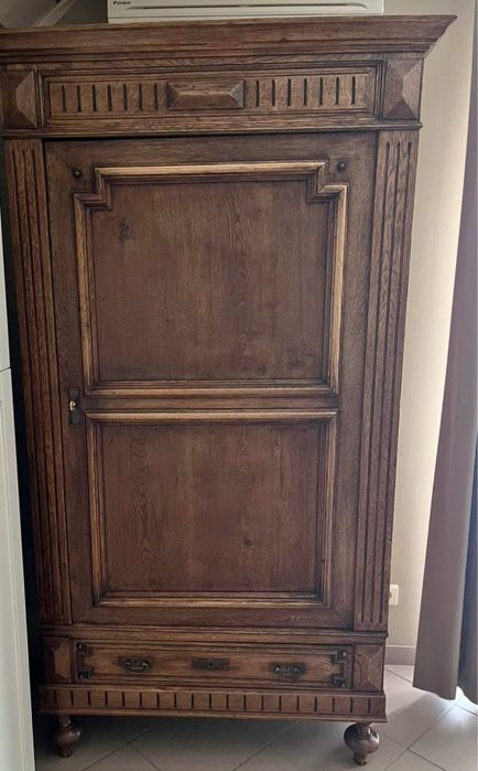 Dębowa szafa , bieliźniarka w stylu Rustykalnym . Antyk