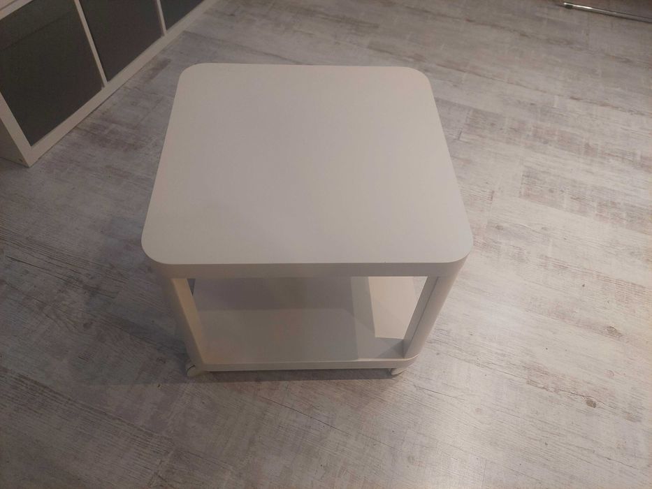 Stolik na kółkach, biały, 50x50 cm TINGBY - IKEA