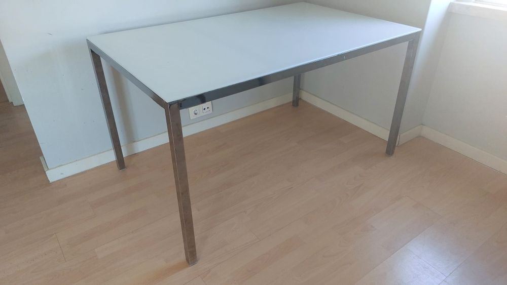 Mesa Ikea Torsby 135x85cm