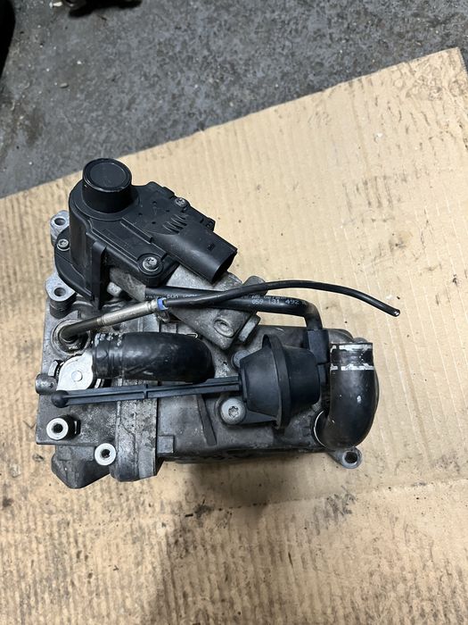 Chłodnica spalin zawór EGR Audi A4 B8 A5 8T A6 C6 A8 2.7 3.0 TDi