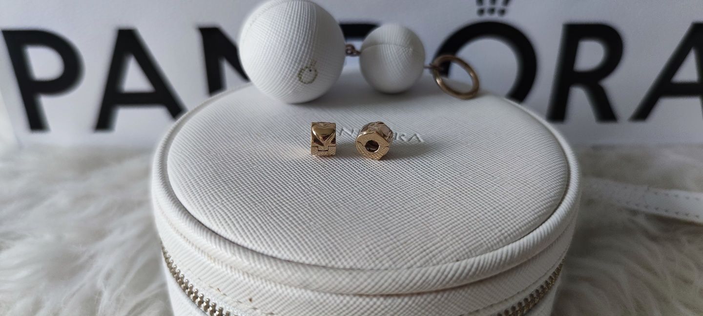 Pandora charms - klips Bijące serca złoty 585 moments 750243