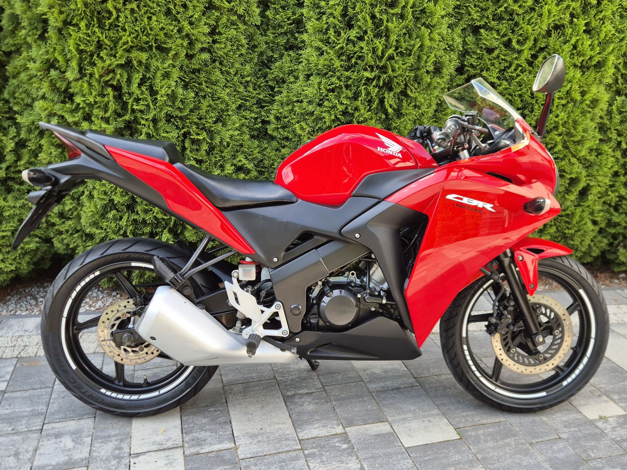 Honda CBR 125 JC50 Piękna Zadbana Kat B a1