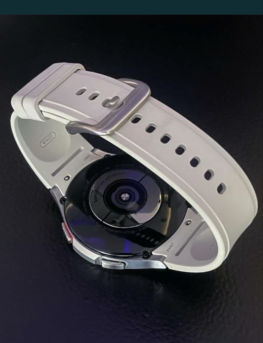 Смарт-часы Samsung Galaxy Watch4 Classic 42mm Silver