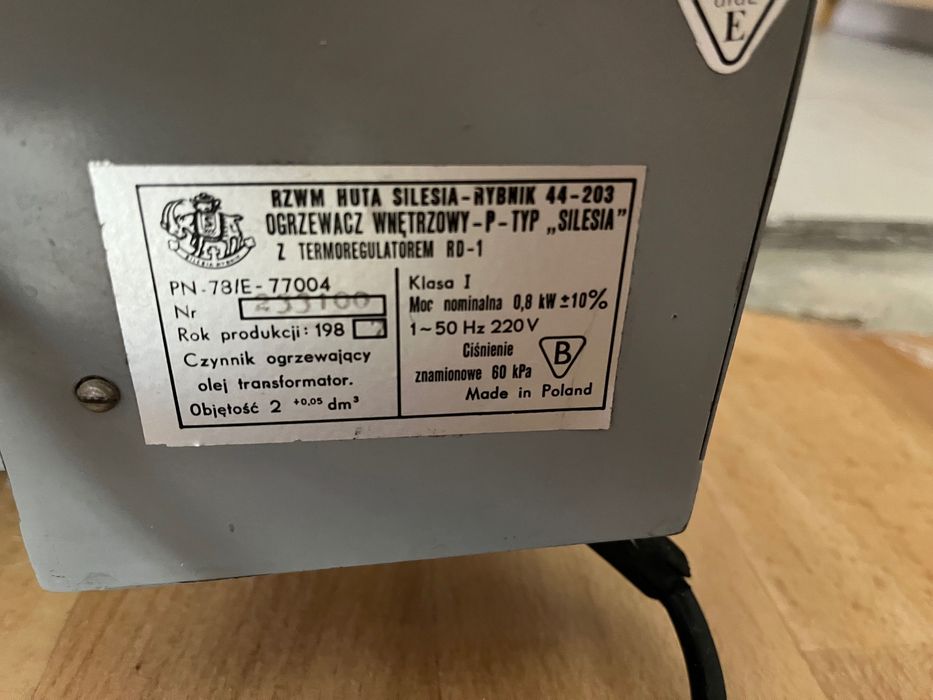 Grzejnik panelowy, elektryczny, olejowy